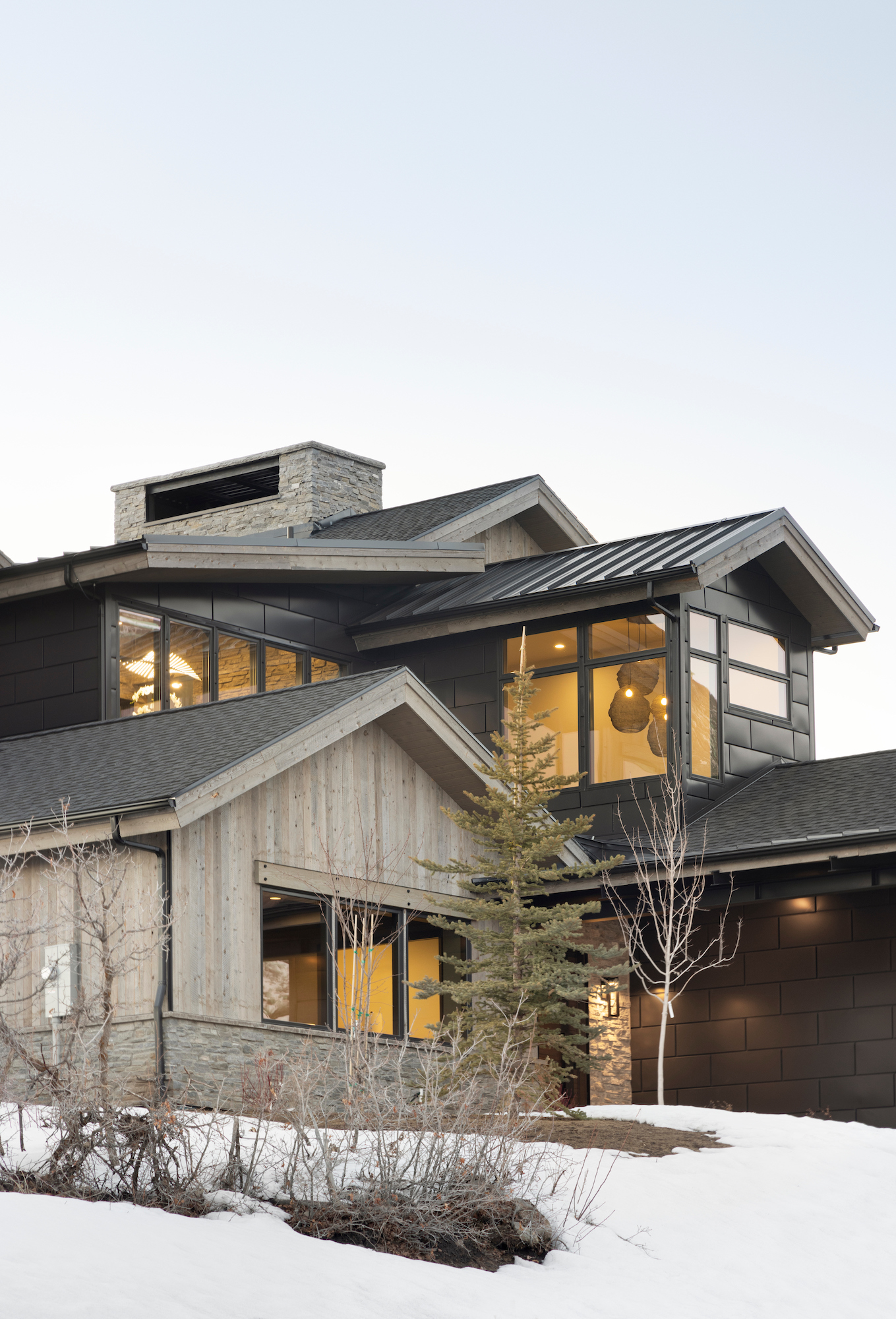 2403-07 Hideout Home Snowy Evening Exterior (Bishop Residence)

Budingen Architecture, Jimmy O’Loughlin

March 18, 2024

Copyright: Meagan Larsen / 2024