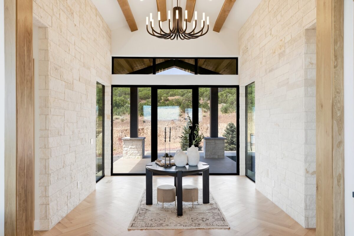 Halo Crest entry foyer in Hideout, Utah