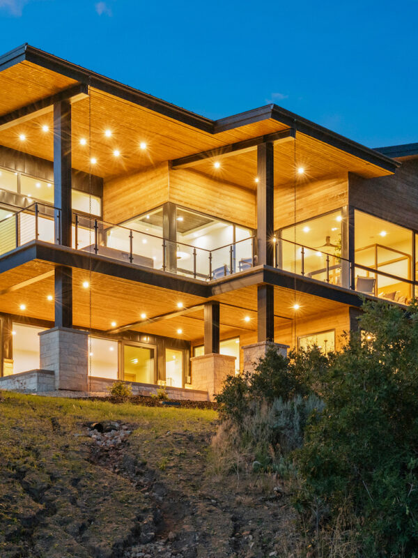 Halo Crest custom mountain home in Golden Eagle, Hideout, Utah